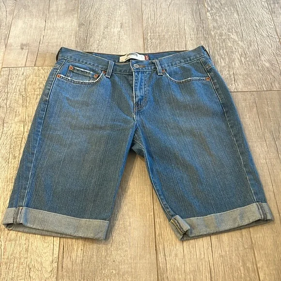Levi’s 515 Jean Shorts Women’s Size 10 - Picture 2 of 6